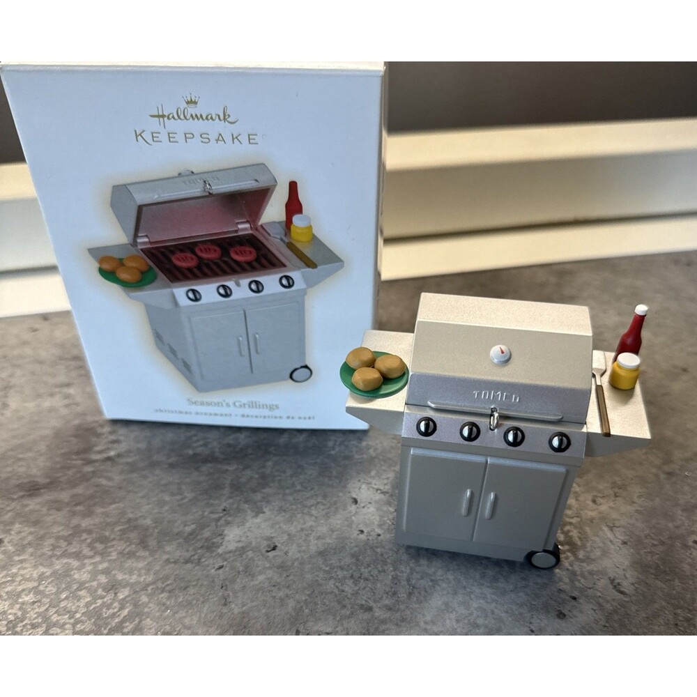 2009 Hallmark Keepsake Christmas Ornament Season's Grillings